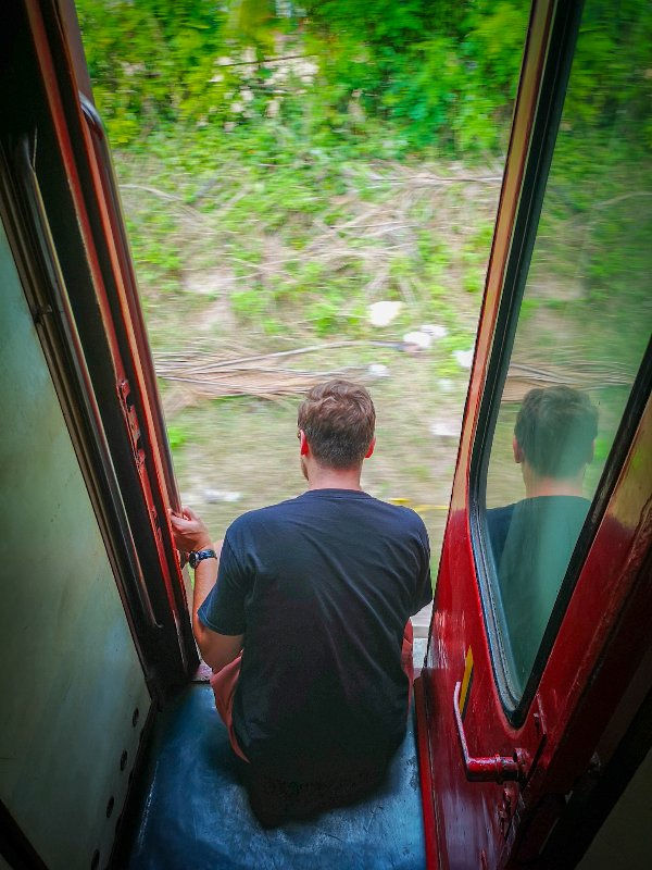 Train to Colombo