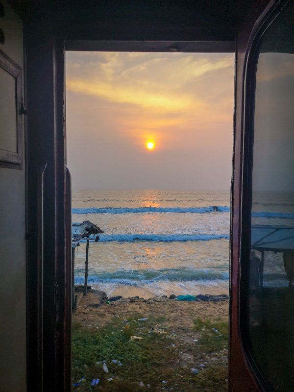 Train to colombo sunset