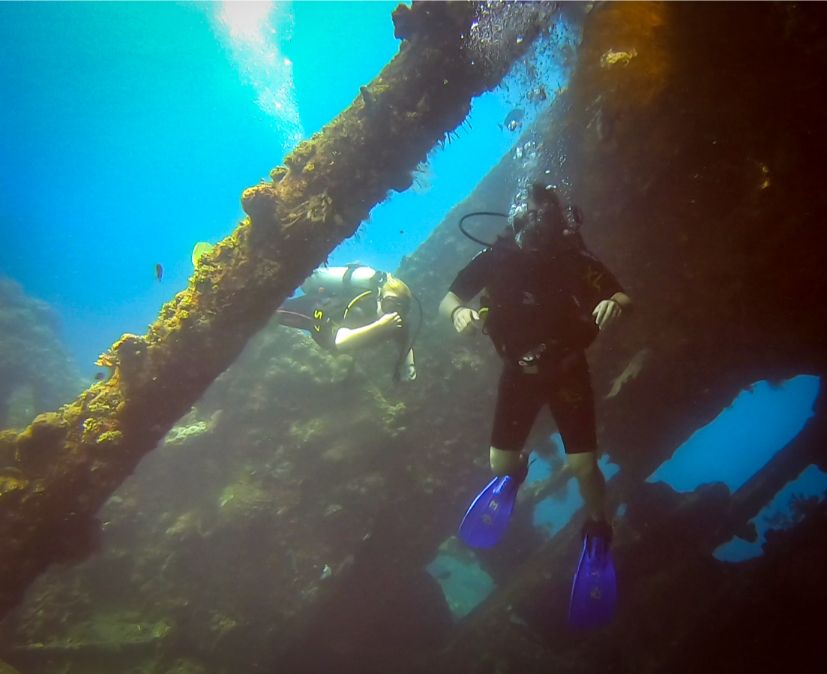 Wreck dive, Scuba in Amed