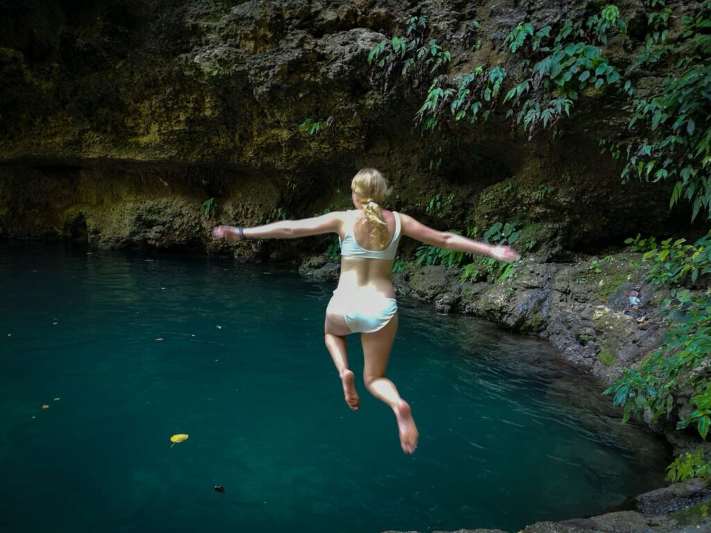 Rock pool on the hike to Tembeling Beach, Nusa Penida